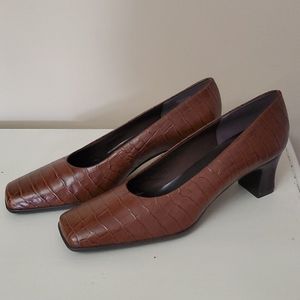 Life Stride LS Studio animal print 2" heels, brown